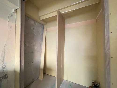 クローゼット完成も予想できるようになってきました。(寝室)