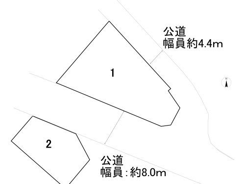 １の土地は2本の県道に挟まれ、２の土地は幅員8.0mの県道に接続しています