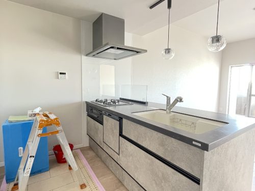 キッチンにペンダントタイプの照明(キッチン)