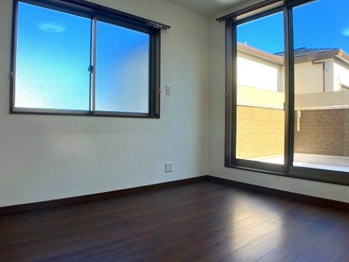 2階約6.3帖の洋室(寝室)