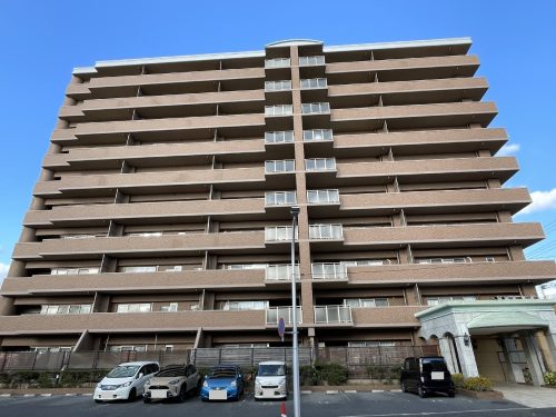 全室南向きの陽当たり良好なマンション(外観)