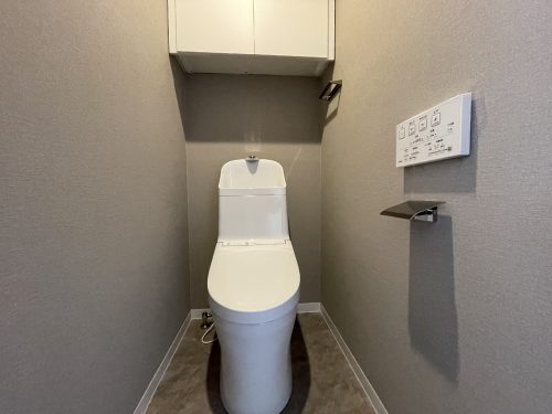 節水型の温水洗浄便座