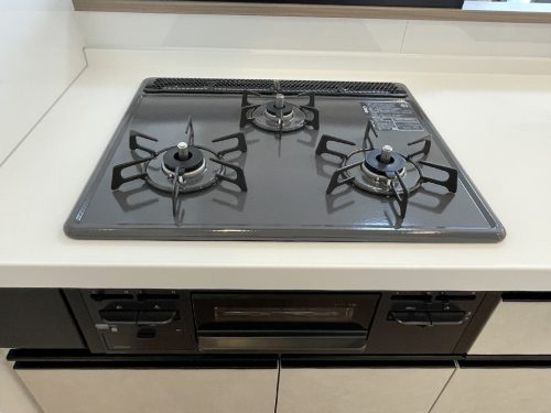 都市ガスの三口ガスコンロ(キッチン)