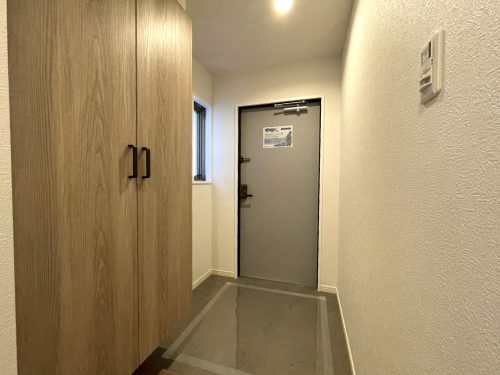玄関にビックサイズのシューズボックス有(玄関)