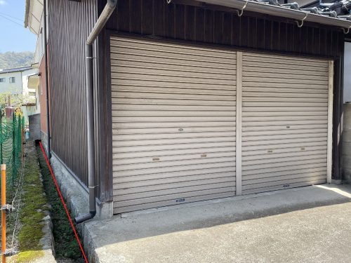 倉庫①はシャッター付きで公道から入りやすいの位置にあります