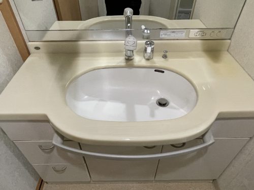カウンターも広く小物を置きやすくなっています。