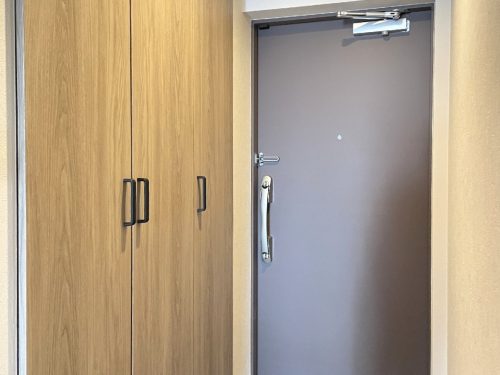 トールタイプの玄関収納(玄関)