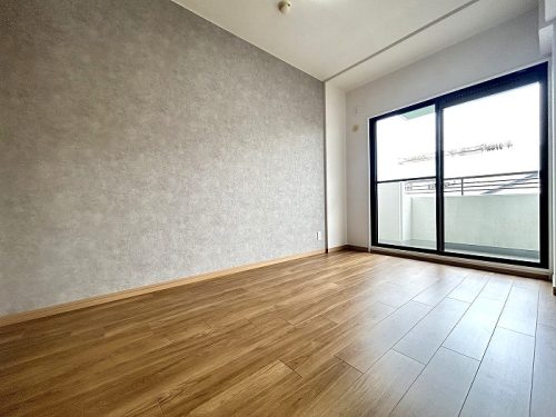 バルコニーに面して明るい5.2帖(子供部屋)