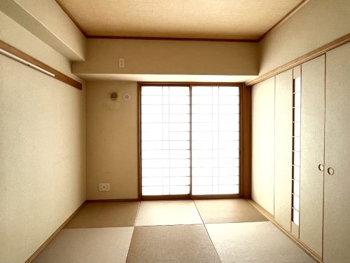６帖の和室(寝室)