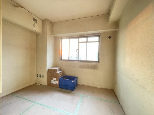 床や壁から作られています。部屋の広さ等がわかります。(寝室)