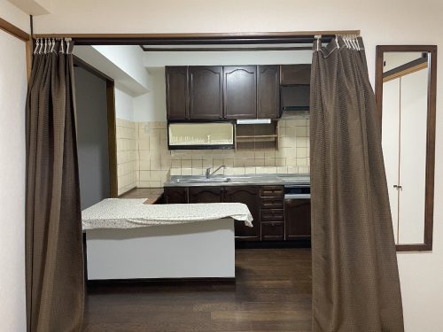 建具が無い為広々使えます。(寝室)