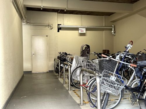 こちらは、ビルトインタイプの駐輪場