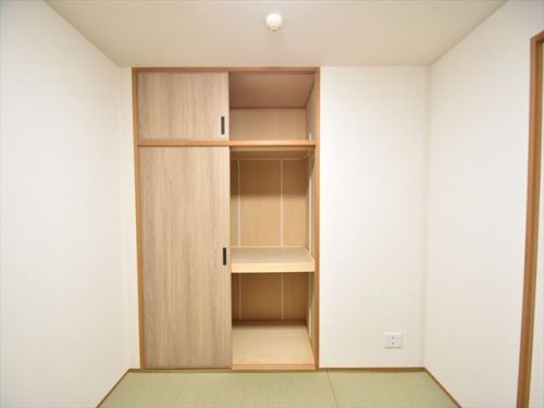 落ち着きのあるナチュラルな空間(寝室)