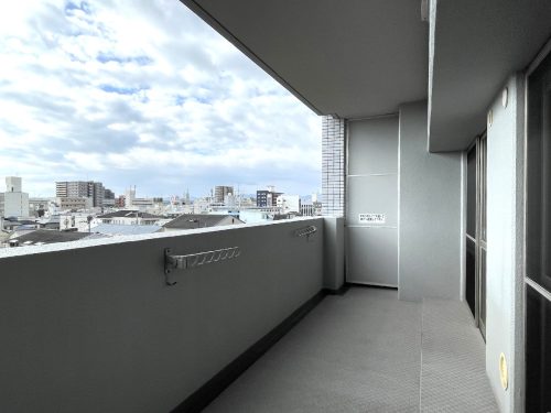 南向きのバルコニー　眺望も良好です♪