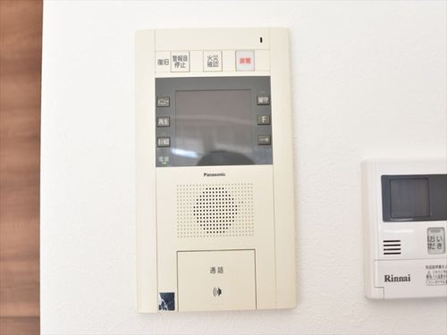 モニター付きのインターホン(キッチン)