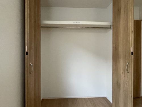 ６帖のお部屋のクローゼットです。(寝室)