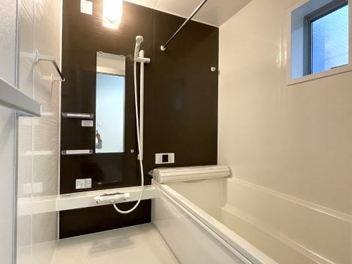 浴室暖房乾燥機付きの1616サイズのバスルーム(風呂)